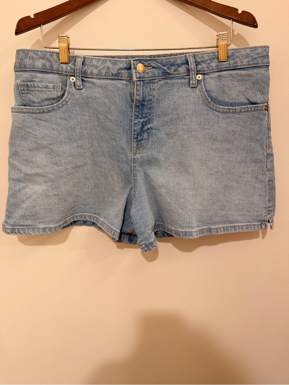 wild fable Light Wash Denim Jean Shorts Size 14/R